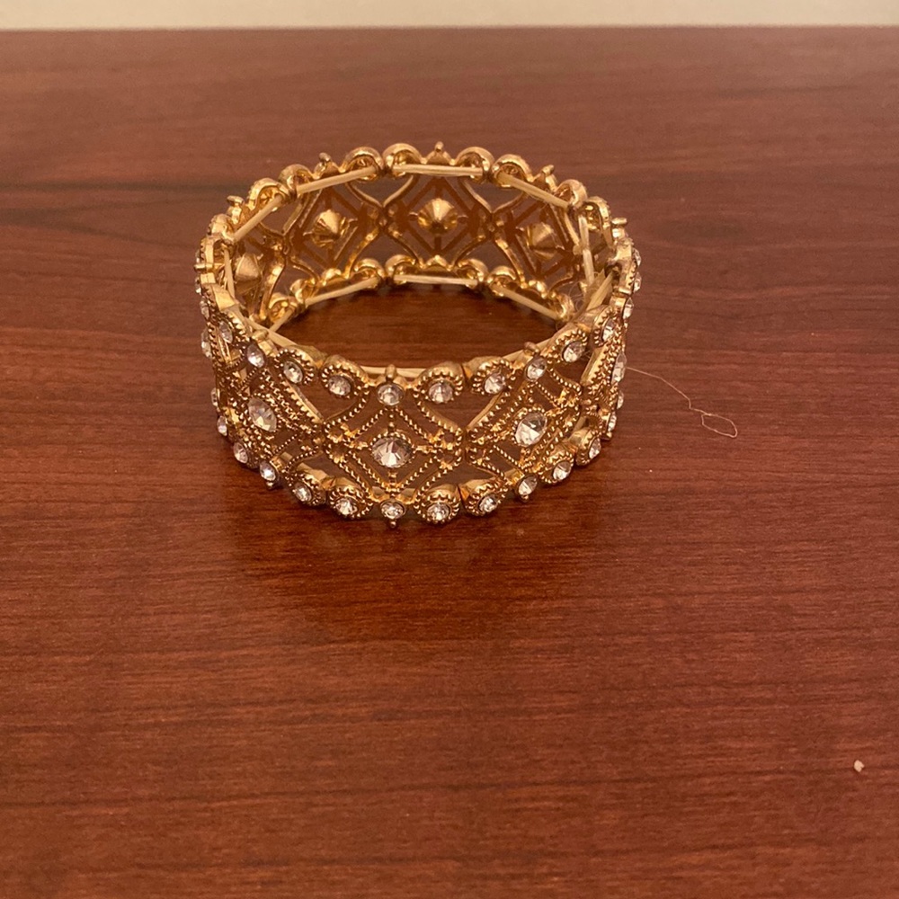 Gold bracelet